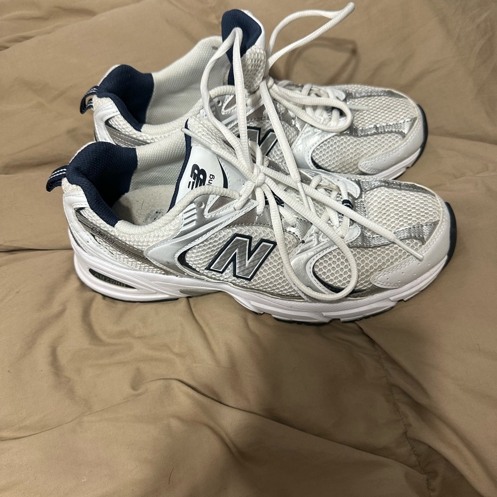 New balance shoes sz 9 women’s